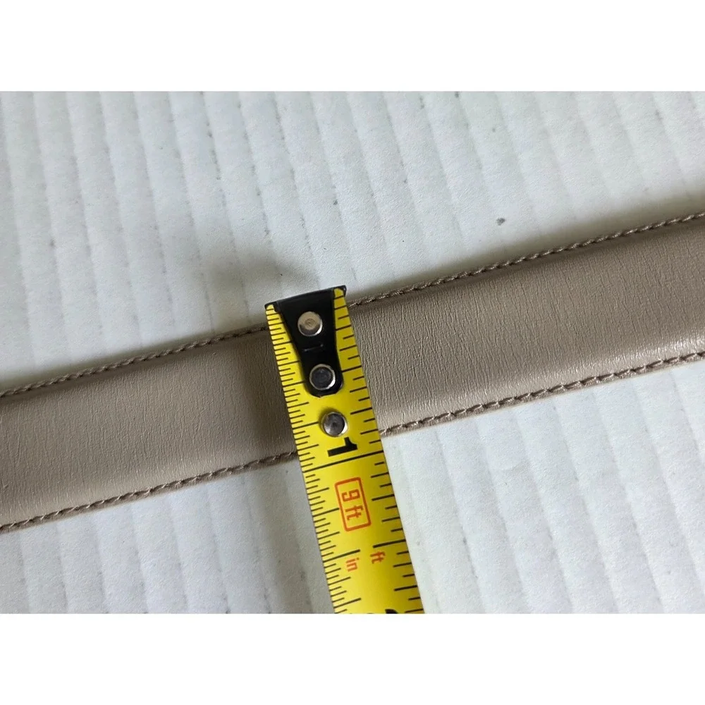 Liz Claiborne Beige Semi Aniline Leather Belt Gold Buckle Timeless 2447  18-20